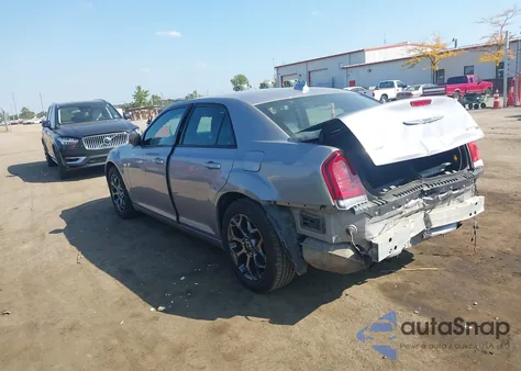 2017 Chrysler 300 300S Awd z USA, uszkodzony, nr VIN 2C3CCAGG0HH567950